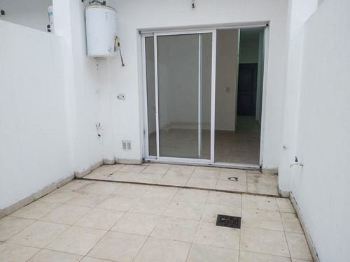 Imagen 7 de 10 de Venta Depto Monoamb. Con Patio. Nuevo. Avellaneda