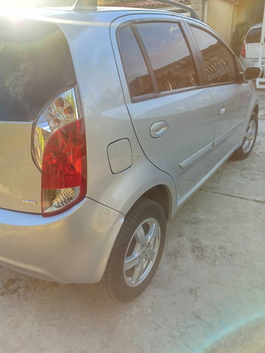 Imagen 3 de 9 de Chery Arauca 2015