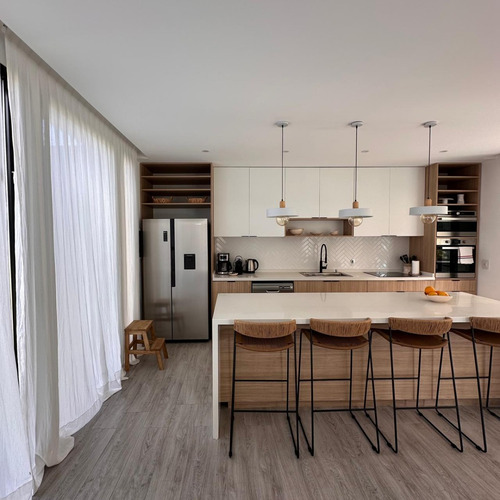 Hermosa Casa Nueva En Barrio Ecuestre Super Luminosa Pileta Parrilla Fogonero Amplio Parque