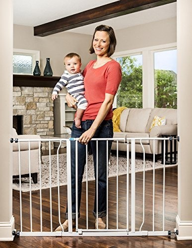Seguros Regalo Easy Open 47-inch Super Wide Walk Thru Baby G