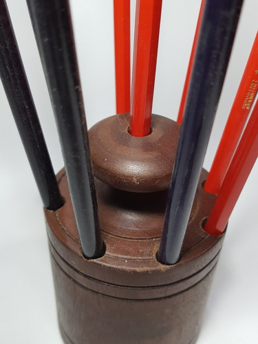 Imagen 2 de 9 de Antiguo Portalápices Con Forma De Pesa En Madera Mag 56159