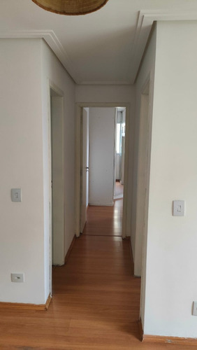 Apartamento De 2 Dormitórios Com Terraço E Vaga De Garagem