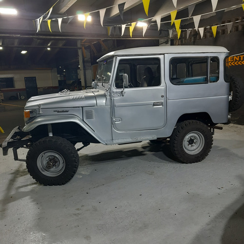 Toyota Macho 80