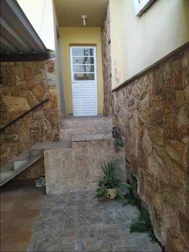 Imagem 3 de 23 de Casa Com Ótima Localização - 3 Dormitórios - Ca0125