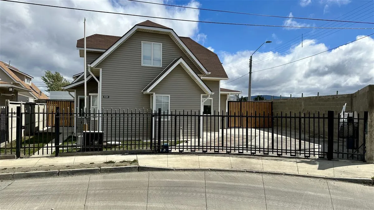 Imagen 2 de 14 de Casa En Venta De 3 Dorm. En Punta Arenas