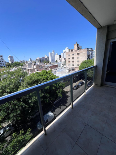 Departamento Alquiler 58 11 Y 12 1 Dormitorio Balcon