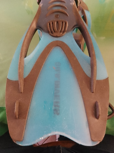 Aletas Us Divers Talla 3 A 6 En Azul Eléctrico (Usado)