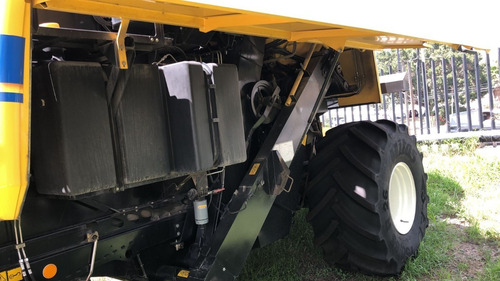 Imagen 12 de 15 de Trilladora Cosechadora New Holland Tc5.80 Nueva