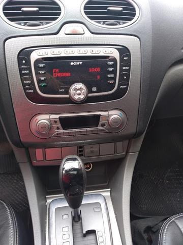 Ford Focus Ghia 2.0 - Auto. C/ Teto Solar - 2009
