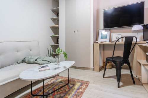 Disfruta De Vivir En Un Tríplex Con Terraza Y Quincho