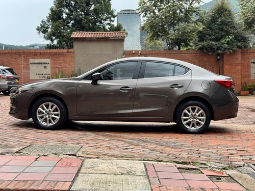 Mazda 3 Touring IPM MT