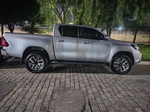 Toyota Hilux 2.7 Srv Cab. Dupla 4x2 Flex Aut. 4p