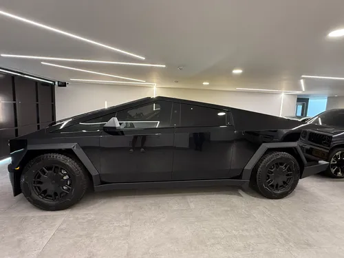 Tesla Cybertruck Foundation Series 4x4 2024