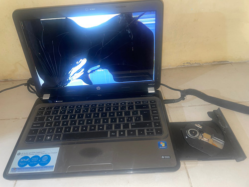 Hp Pavilion G4 1355-la, Amd E2, 4gb Ram, Windows 7 Plateado (Usado)