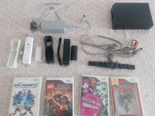 Nintendo Wii + Mandos (cables Y Juegos Originales Incluidos)