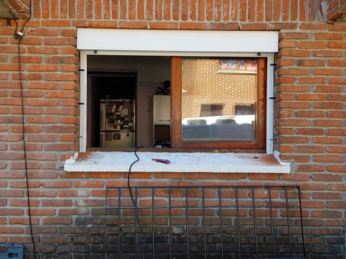 Imagen 3 de 6 de Cortinas De Enrollar, Presupuestos Sin Cargo