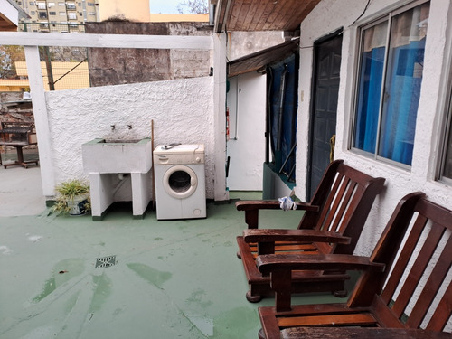 Alquiler De Habitación En Casa De Familia Simples Y Dobles.