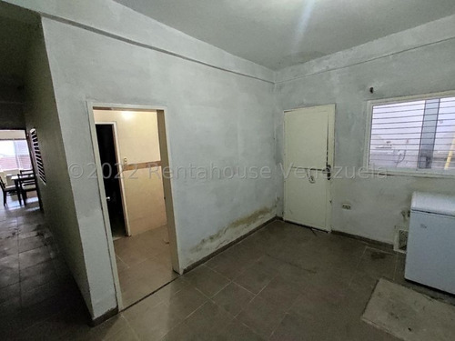 Imagen 15 de 16 de Linda Casa En Venta Urb. Los Astros Av. Aragua Dperez 22-23027