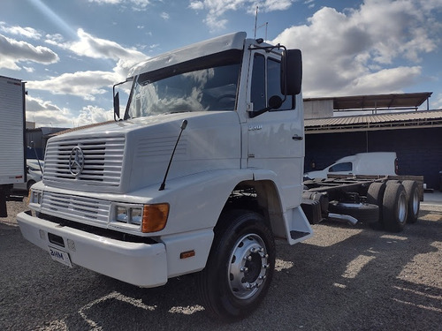 Imagem 2 de 14 de Mercedes Benz 2318