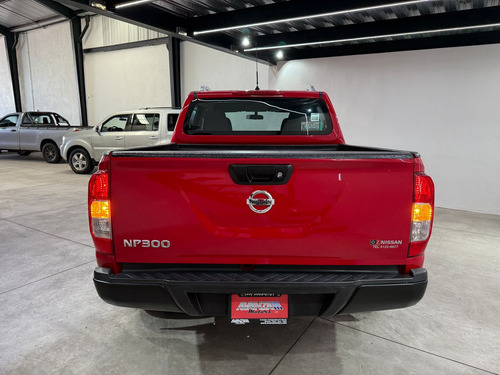 Nissan NP300 2.5 Doble Cabina S Aa Pack Seg Mt
