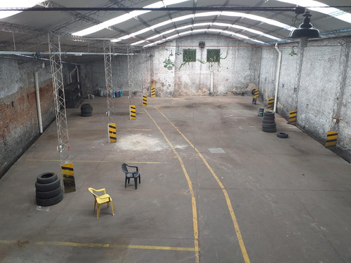 Terreno En Pichincha, Lote De 9,8 X 34 Mts, Altura Maxima 13 Mts.