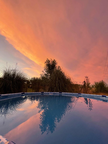 Casa Con Gran Parque Y Pileta