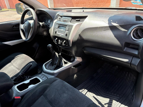 Nissan Np 300 Doble Cabina Se Estandard