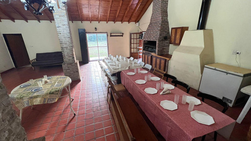 Casa En Venta - 3 Dormitorios 4 Baños - Cochera - 1.500mts2 - General Rodríguez