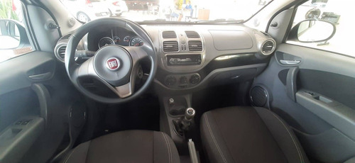 Imagem 8 de 9 de Fiat Siena 1.6 Mpi Essence 16v Flex 4p Manual