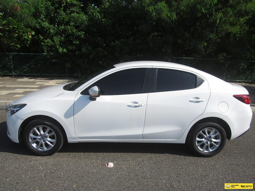 Mazda 2 1.5 Touring Sedan