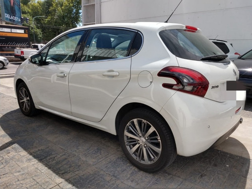 Peugeot 208 Feline Manual Usado 2018