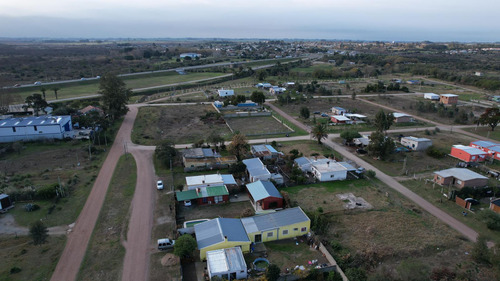 Hermoso Terreno Nivelado, Bien Delimitado, Y Pronto Para Edificar