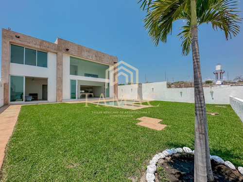 Casa En Venta En Tequesquitengo, Jojutla, Morelos