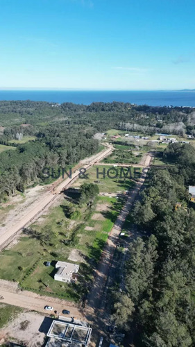 Oportunidad Terrenos De 1.000 Mts Financiados Hasta En 5 Años En Barrio Cerrado Con Servicios En Punta Ballena