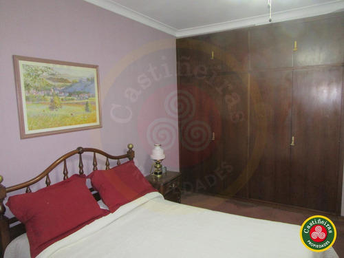 Venta - Chalet En Triplex - 4 Dormitorios - Parque - Cochera - Apta Credito - Aceta Permuta !!!!
