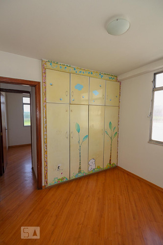 Apartamento À Venda - Irajá, 3 Quartos, 75 - S893010413