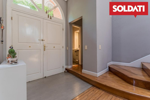 Venta - Casa 6 Ambientes - Coghlan