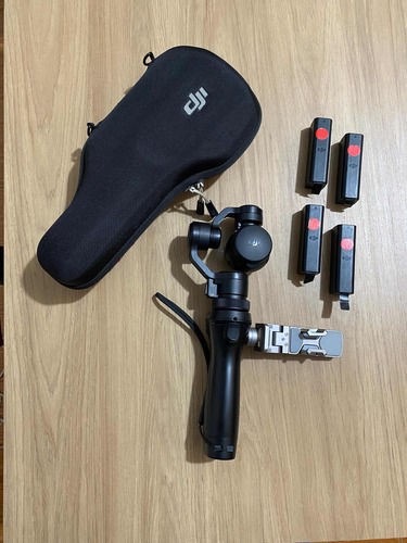 Estabilizador Portátil Profissional Câmera 4k Osmo Plus Dji Preto (Usado)