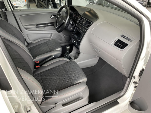 Imagem 11 de 15 de Volkswagen Fox Highline 1.6 Flex