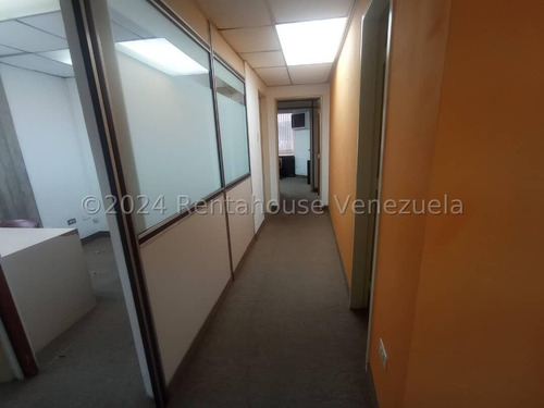 En Alquiler Estupendo Local Comercial Ubicado En El Recreo
