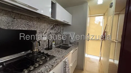 Apartamento En Venta En Campo Alegre 25-13935 Yf