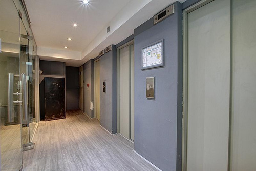 Oficina En Alquiler En Microcentro. Piso Completo De 210 M2. Dos (2) Cocheras