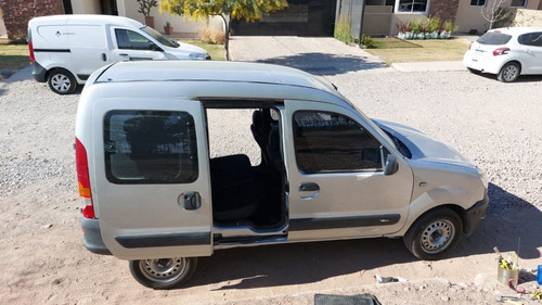 Imagen 3 de 4 de Renault Kangoo Ph3 Confort 1.6 5 Asientos