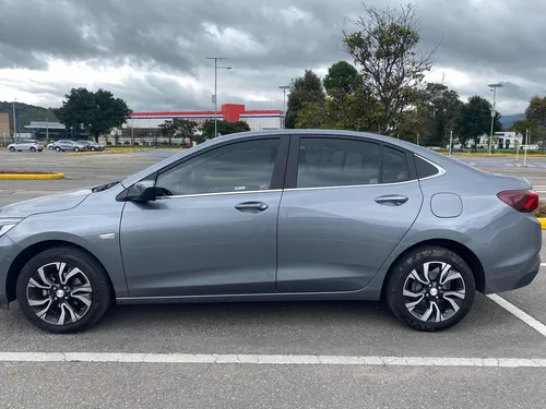 Chevrolet Onix 1.0T Premier Sedan At