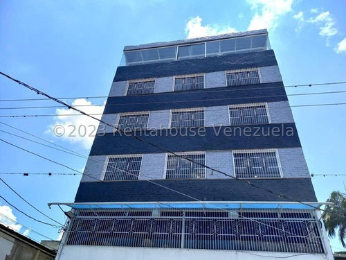 Edificio En Venta En Le Centro De 5 Pisos Ubicado En Una De Las Mejores Zonas Comerciales En El Centro De Barquisimeto, Mehilyn Vende Cod 24-5-5-3-2**