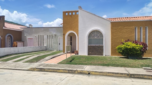 Imagen 3 de 10 de Casa En Res. Pie De Monte Chalet, La Cumaca (atc-824) Marisol Castro 0424-4923040