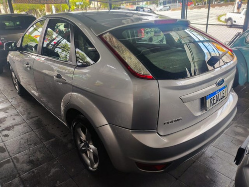 Ford Focus Focus 1.6 GL 16V FLEX 4P MANUAL