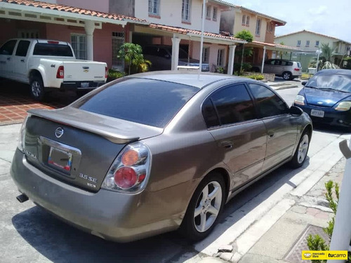 Nissan Altima Se