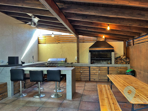 Venta Linda Casa Aislada En Condominio, 4d/4b, Las Pircas