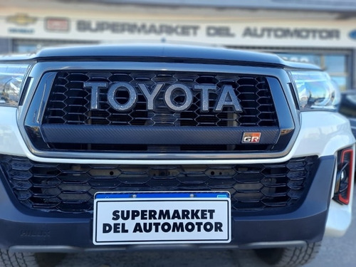 Imagen 11 de 17 de Toyota Hilux V6 Gr-s